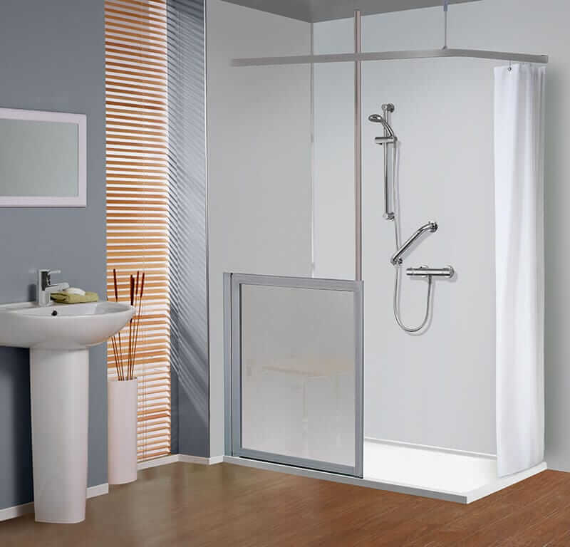The Elegance is a practical shower with a fixed screen