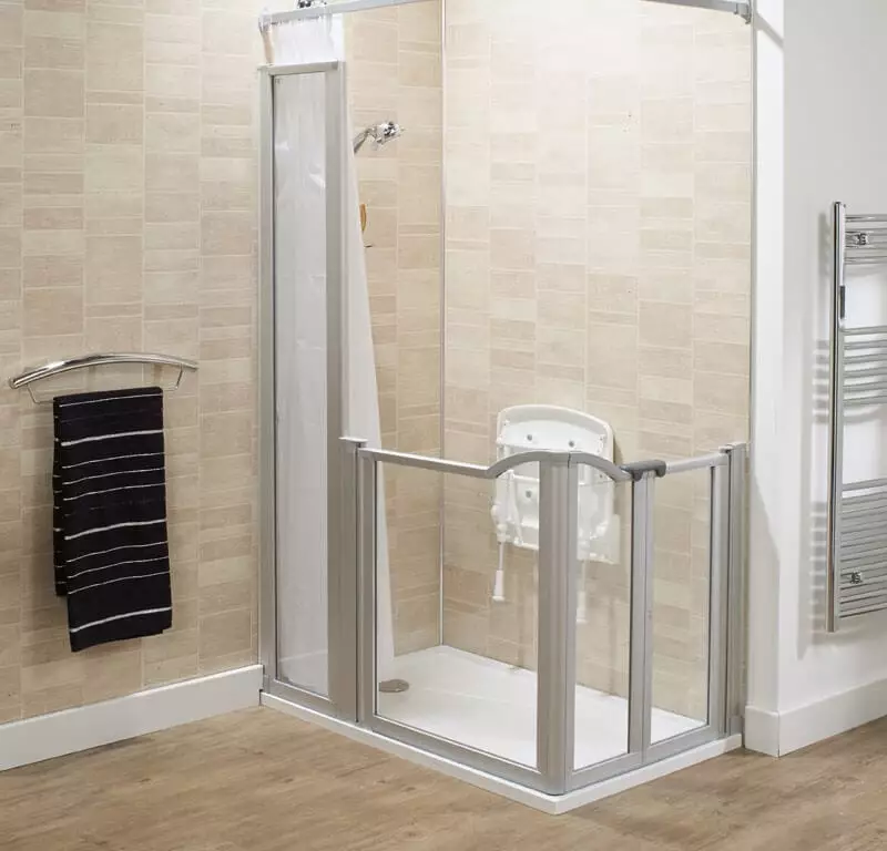 Imperial is a practical shower with a reduced-height door screen