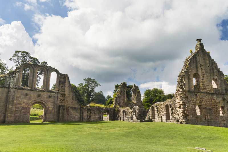 Fountains Abbey, Ripon, North Yorkshire Fountains Abbey, Ripon, North Yorkshire